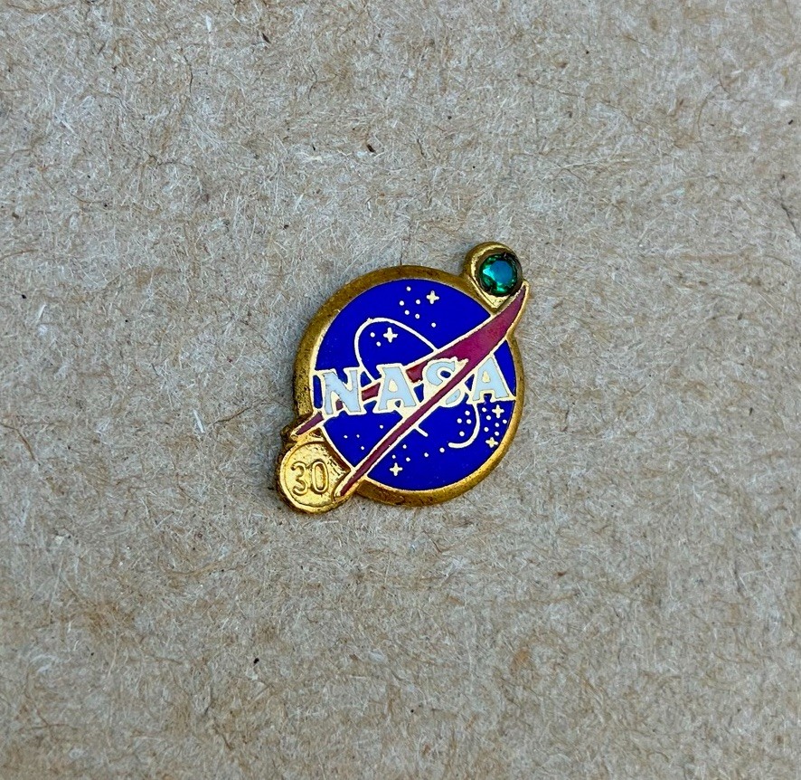 Vintage NASA 30 Year Employee Service Award Pin LS Lordship Green Stone Vintage NASA 30 Year Employee Service Award Pin LS Lordship Green Stone