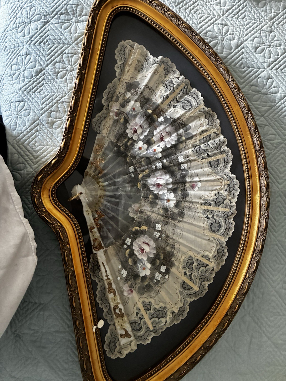 RARE WHITE LACE Antique Victorian fan framed glass flower arrangement. RARE WHITE LACE Antique Victorian fan framed glass flower arrangement.