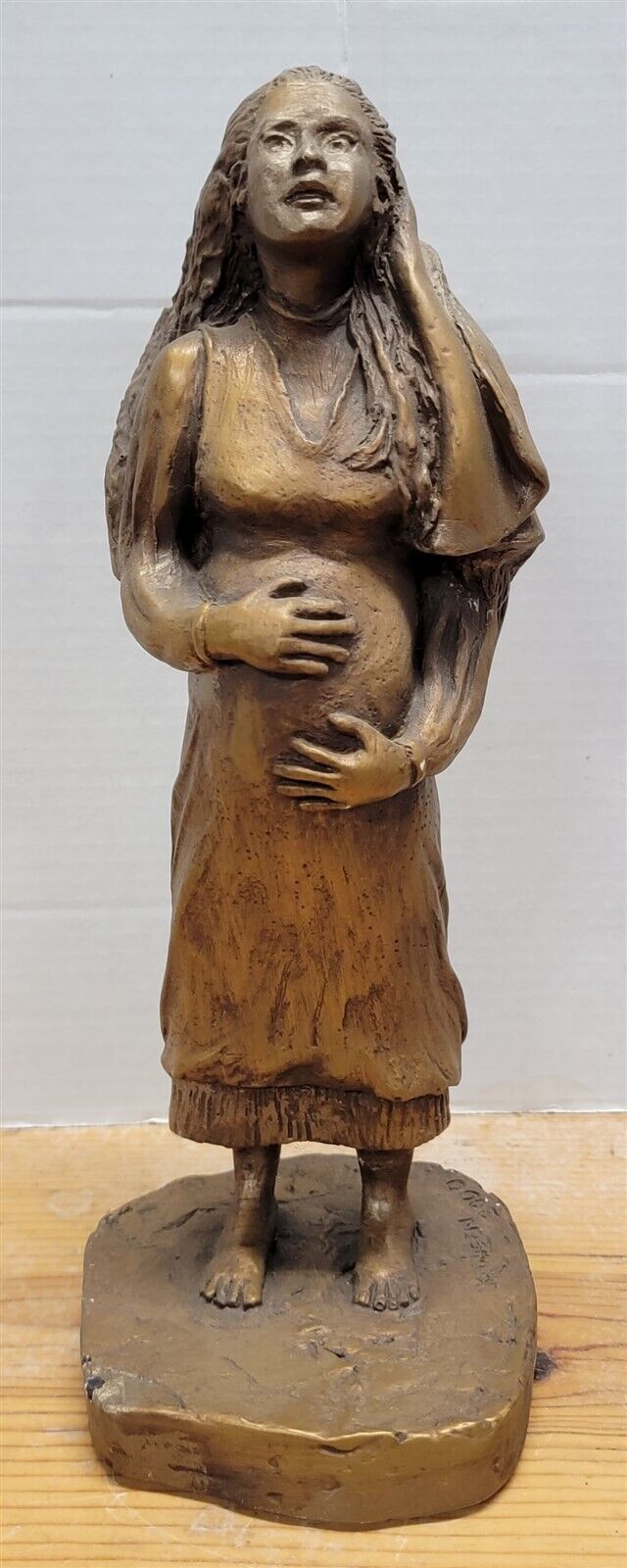 2000 Kathleen M. Aucoin SC Pregnant Woman Figurine Sculpture Artist Signed 