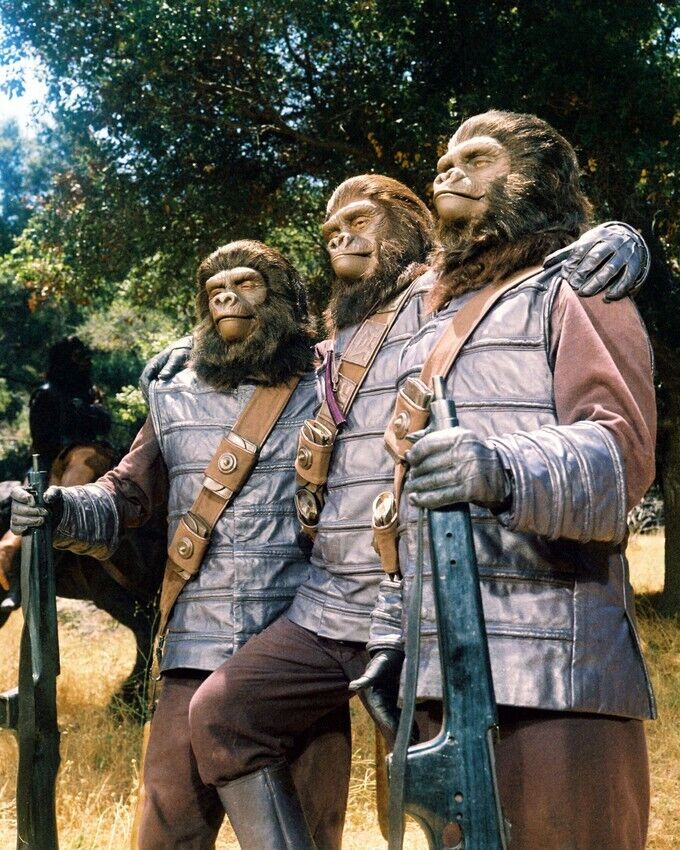 Planet of The Apes Soldier Apes Pose With Rifles 8x10 inch Photo
