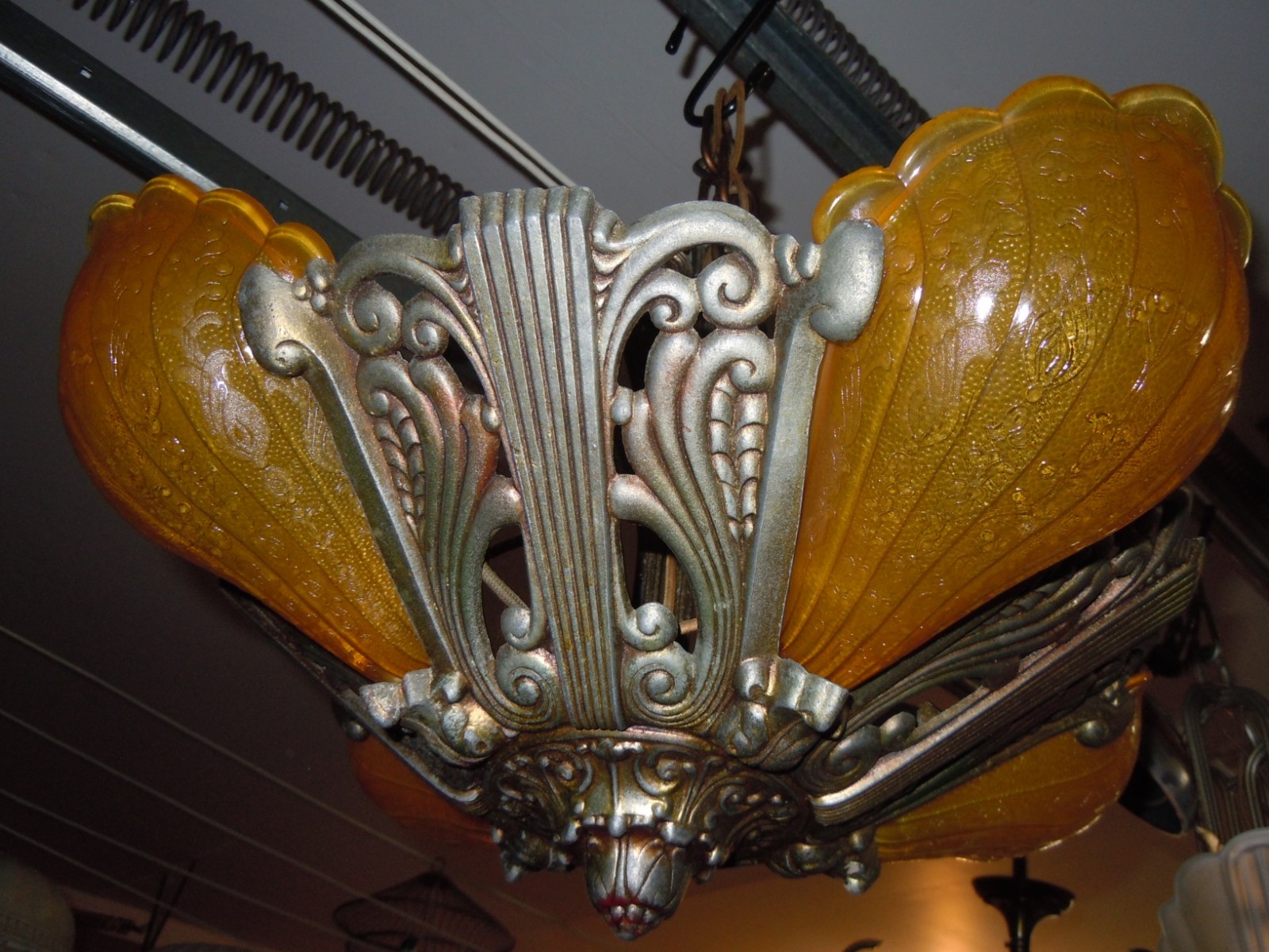 VINTAGE / ANTIQUE " LINCOLN " AMBER / YELLOW SLIP SHADE 4 SOCKET LIGHT FIXTURE VINTAGE / ANTIQUE " LINCOLN " AMBER / YELLOW SLIP SHADE 4 SOCKET LIGHT FIXTURE