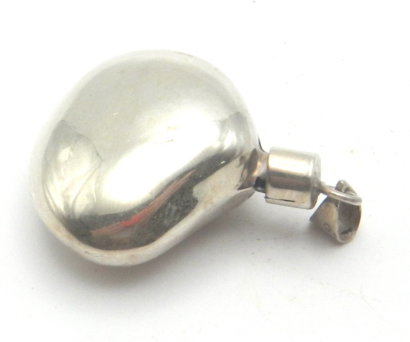 Vintage Unique Modern 925 Sterling Silver Perfume Poison Bottle Pendant 10.5g Vintage Unique Modern 925 Sterling Silver Perfume Poison Bottle Pendant 10.5g