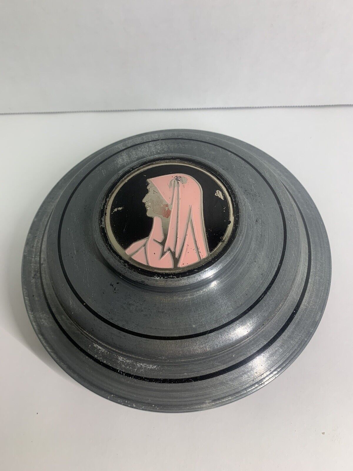 Antique Rare French Art Deco Round Box Profile Woman 1925-1930 Pink