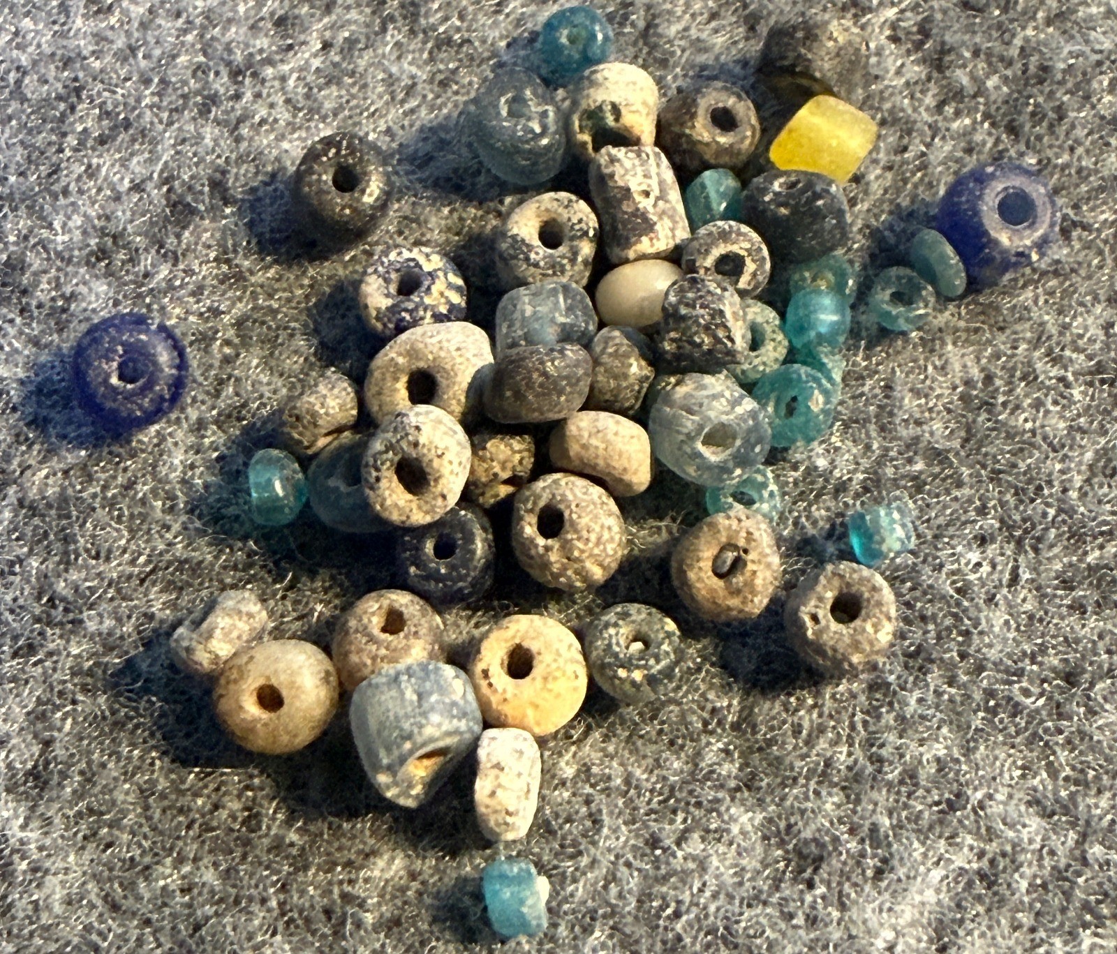 20 Original Tellico Glass Trade Beads Cherokee Indian East Tennessee