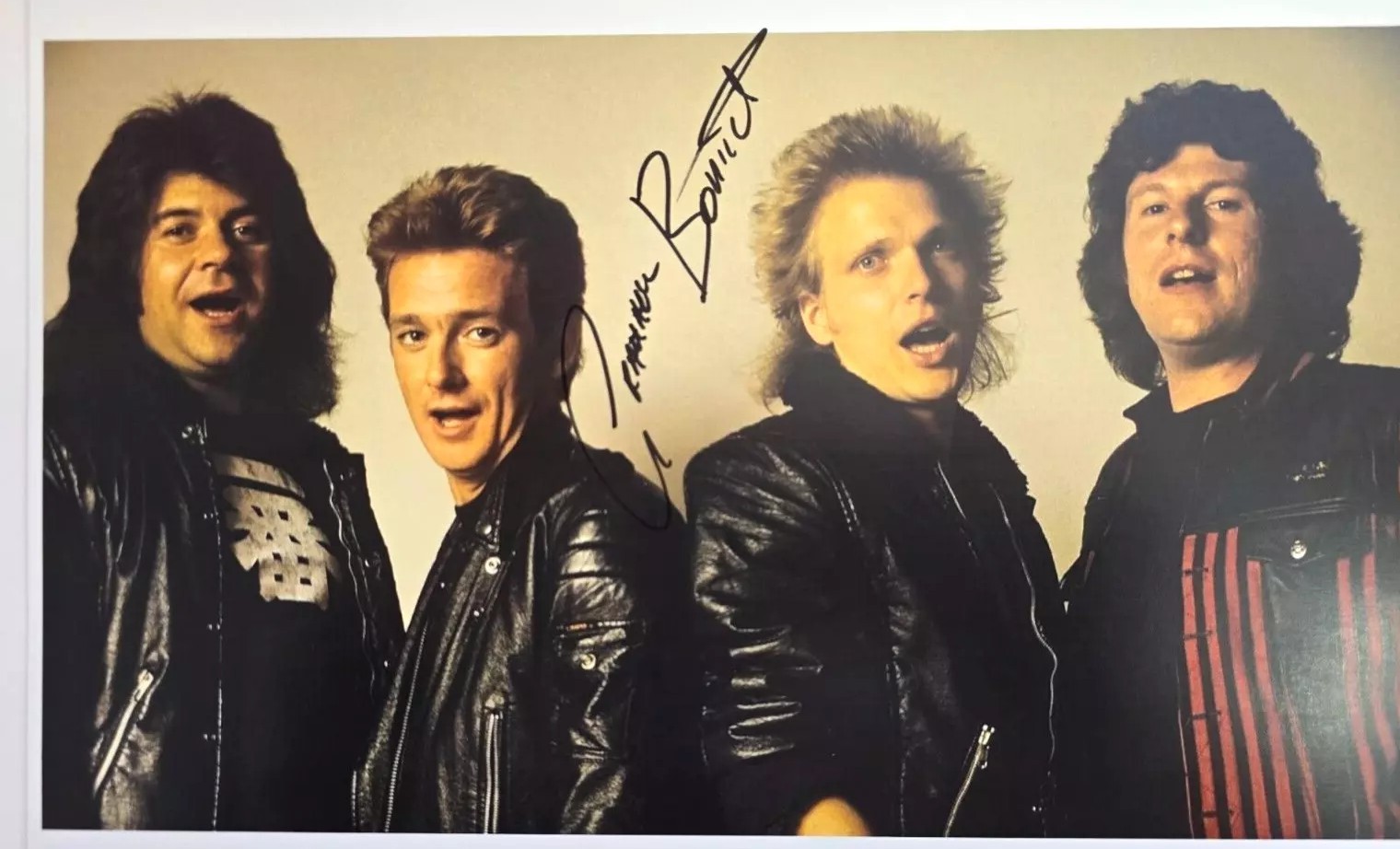 Graham Bonnet Hand Signed presentation A4 on glossy print "Rainbow" rock Graham Bonnet Hand Signed presentation A4 on glossy print "Rainbow" rock