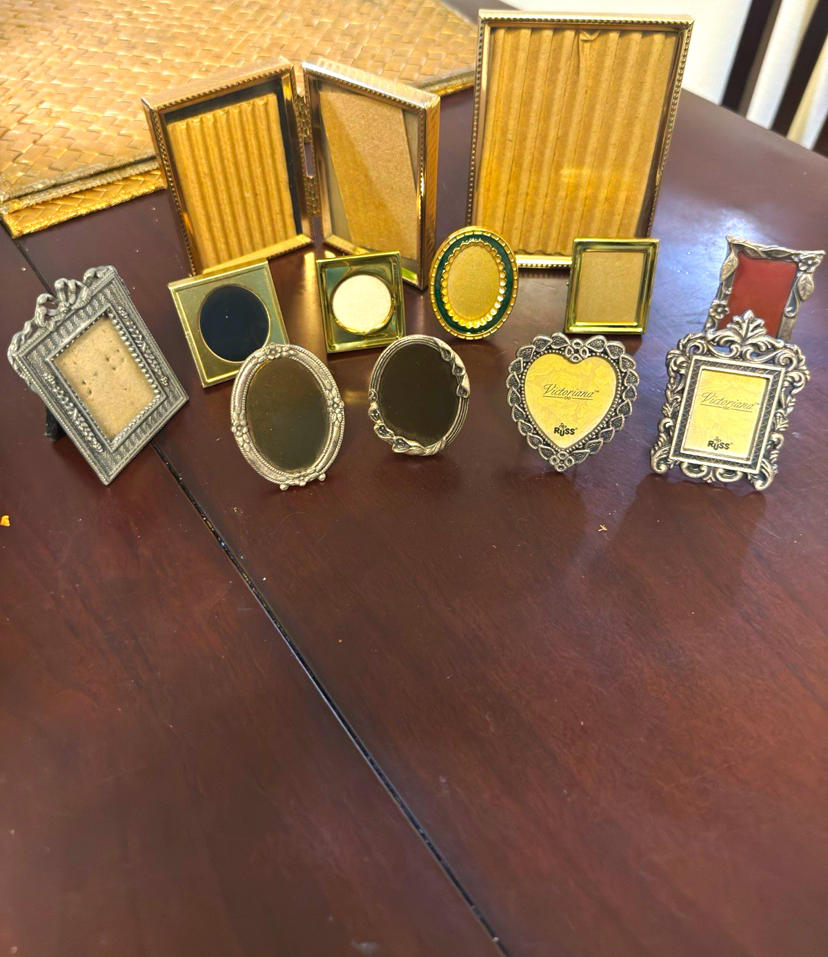 Enesco Russ Victoriana Mini Ornate Victorian Metal Frames Lot Gold/Silver Enesco Russ Victoriana Mini Ornate Victorian Metal Frames Lot Gold/Silver