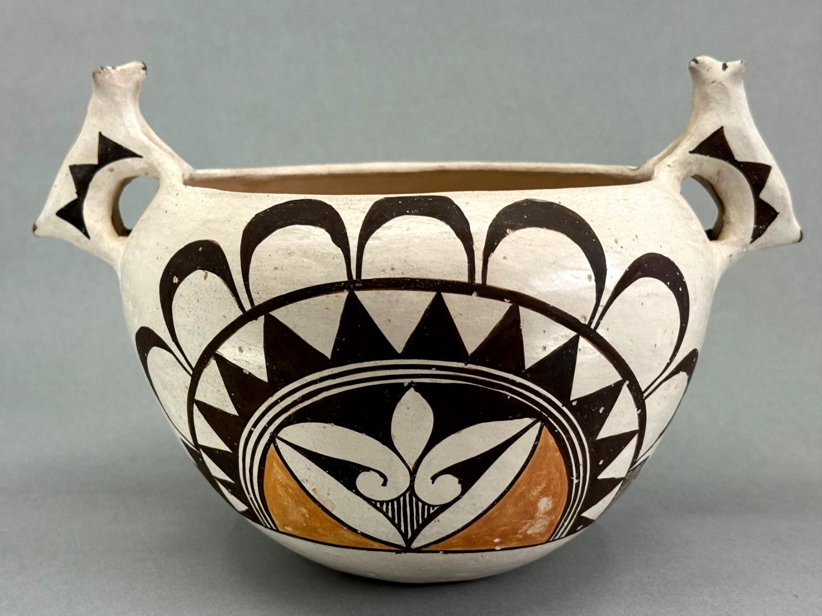 Vintage Acoma Pueblo Effigy Cow Pot 9 3/4" Vintage Acoma Pueblo Effigy Cow Pot 9 3/4"