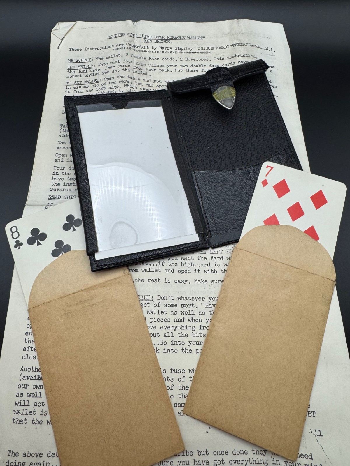 KEN BROOKE "FIVE STAR MIRACLE WALLET" - VINTAGE LEATHER PROP - RARE MIND READING KEN BROOKE "FIVE STAR MIRACLE WALLET" - VINTAGE LEATHER PROP - RARE MIND READING