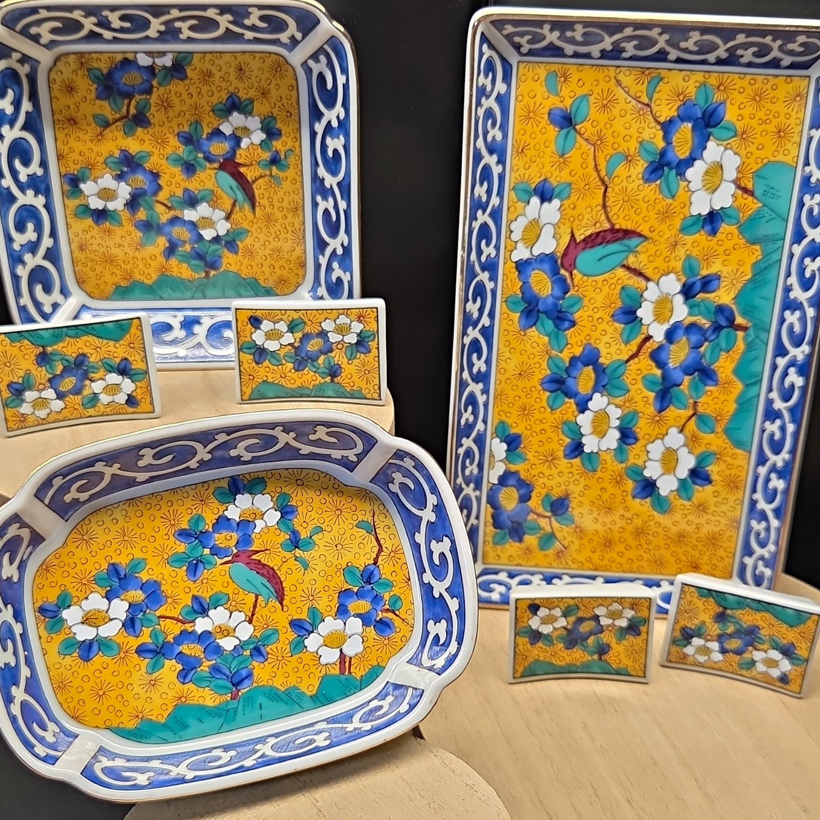 Rare Set Beautiful Kutani Porcelain 7 piece set Rare Set Beautiful Kutani Porcelain 7 piece set