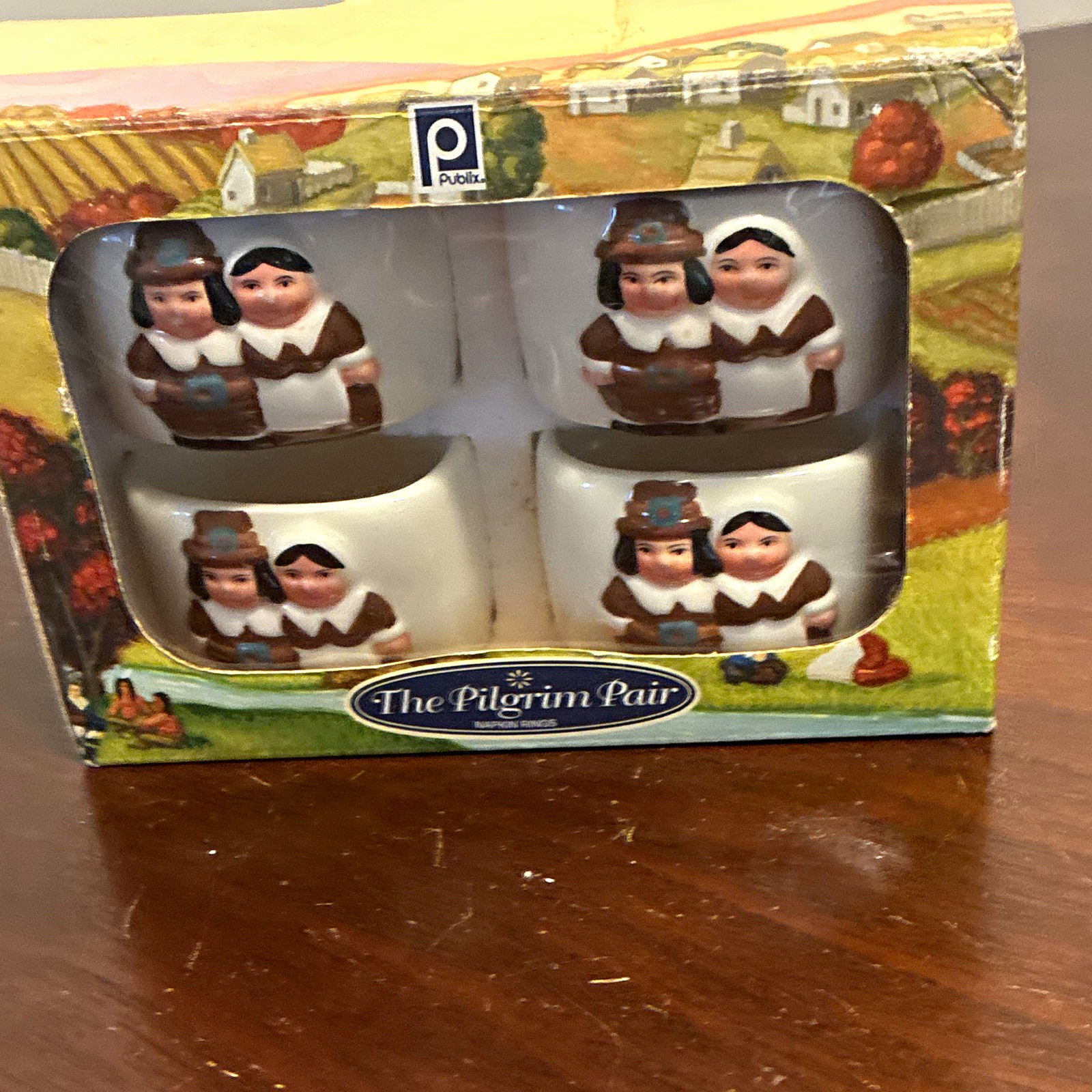 Publix Pilgrim Pair Thanksgiving Ceramic Decorative Napkin Rings Set of 4 Publix Pilgrim Pair Thanksgiving Ceramic Decorative Napkin Rings Set of 4