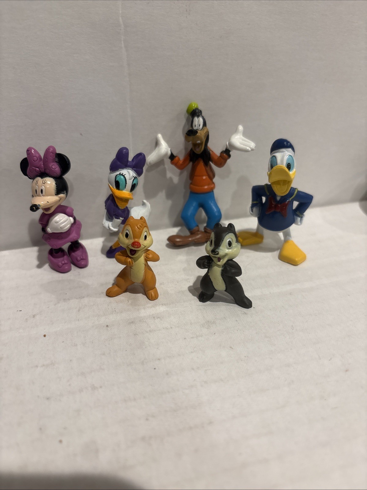 VTG Lot 6 Disney 3" Character Figurine Lot Donald Daisy Goofy Chip Dale Minnie VTG Lot 6 Disney 3" Character Figurine Lot Donald Daisy Goofy Chip Dale Minnie