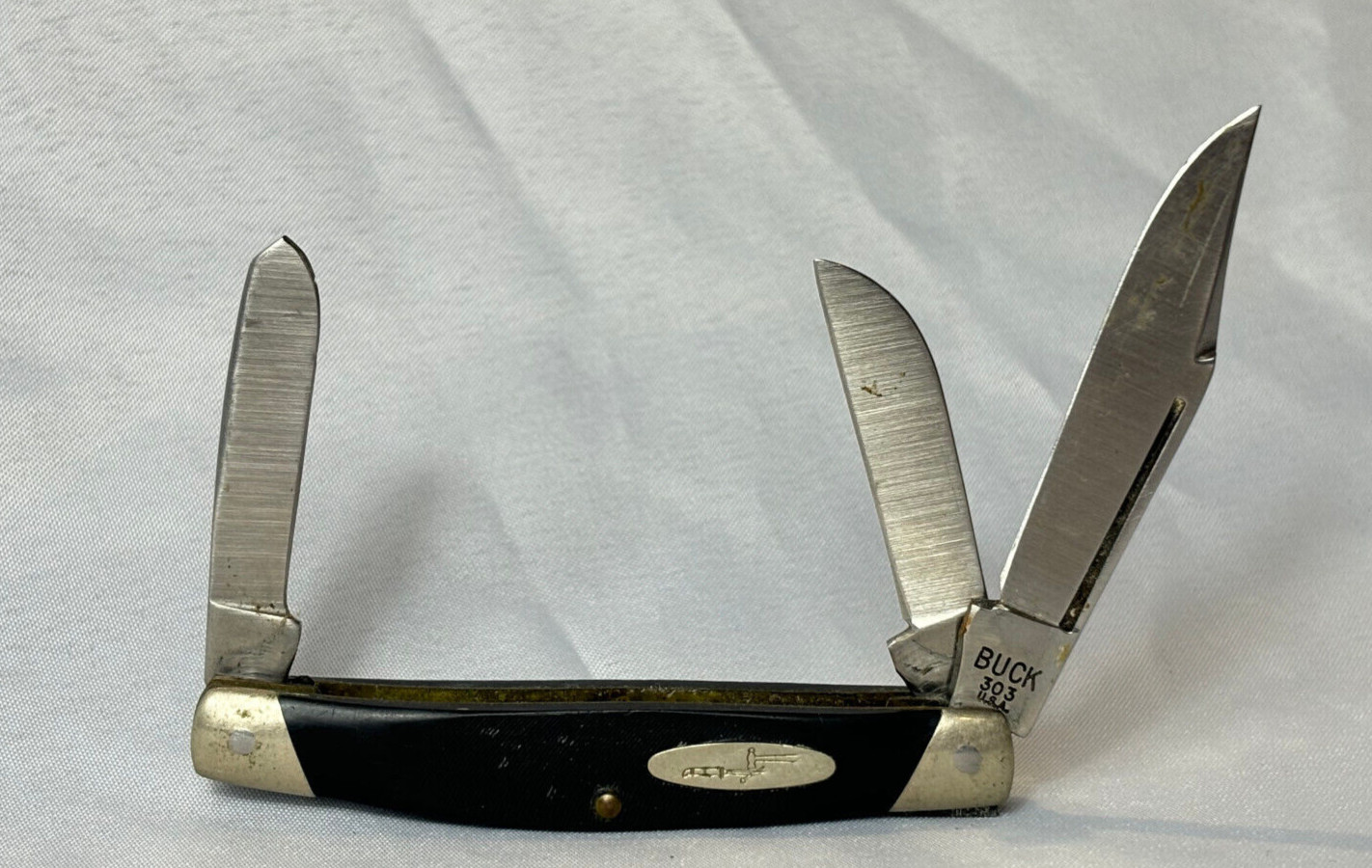 1971-1986 Buck Cadet No 303 Folding Pocket Knife 3 Blade Sawcut Derlin Handle 1971-1986 Buck Cadet No 303 Folding Pocket Knife 3 Blade Sawcut Derlin Handle
