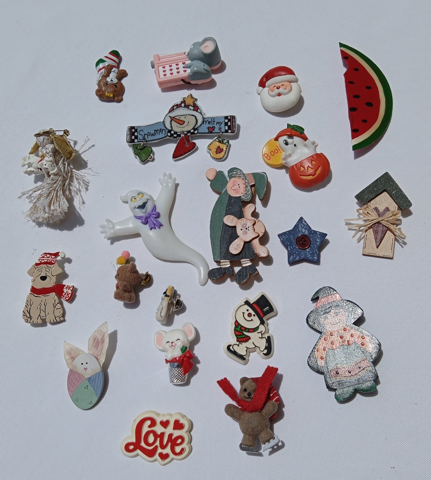 Vintage Mixed Brooches Pin lot Vintage Mixed Brooches Pin lot