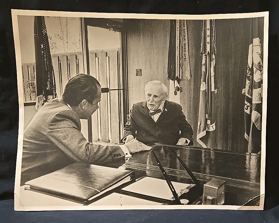 RICHARD NIXON WITH ADMIRAL RICHARD H. JACKSON VINTAGE PRINT 11 x 14" RICHARD NIXON WITH ADMIRAL RICHARD H. JACKSON VINTAGE PRINT 11 x 14"