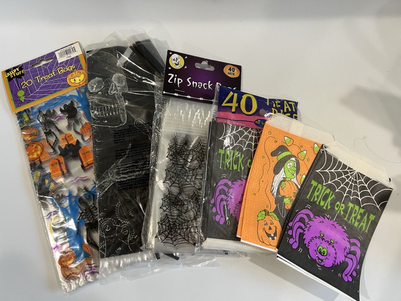 Vtg 1995 Fun World Halloween Paper Treat Bags Witch Spider & Plastic Bags NOS Vtg 1995 Fun World Halloween Paper Treat Bags Witch Spider & Plastic Bags NOS