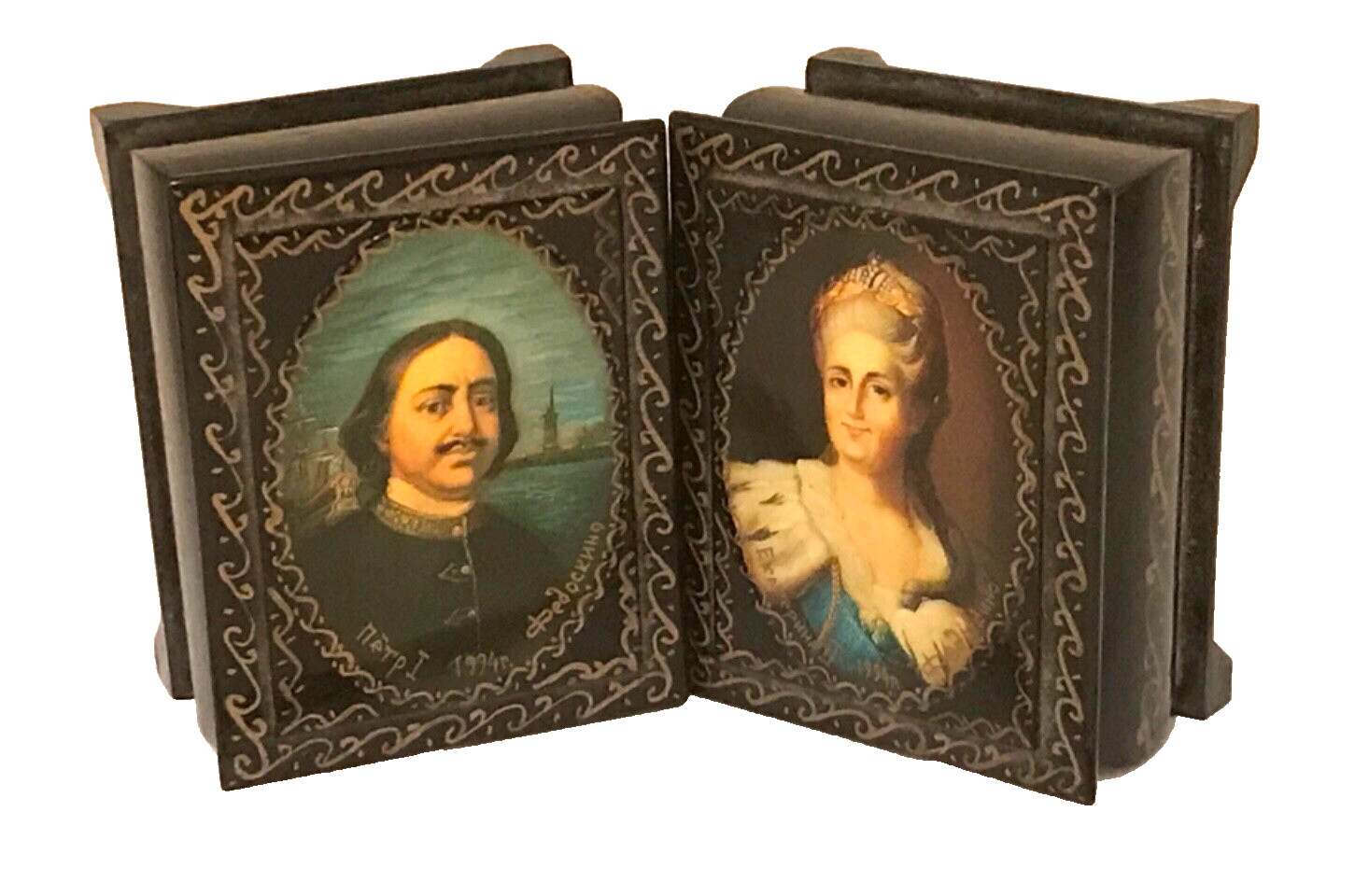 🔥1994 Lot 2 Genuine FEDOSKINO Papier-mâché Russia LACQUER BOXES Peter Catherine 🔥1994 Lot 2 Genuine FEDOSKINO Papier-mâché Russia LACQUER BOXES Peter Catherine