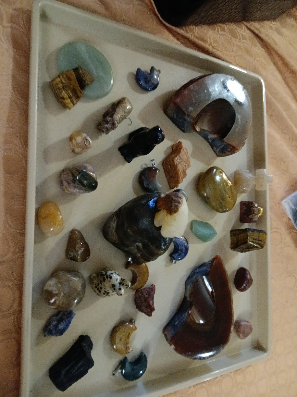 Lot of Stones Various Shapes Sizes Minerals Crystals Rocks Carved See Pic (32) Lot of Stones Various Shapes Sizes Minerals Crystals Rocks Carved See Pic (32)