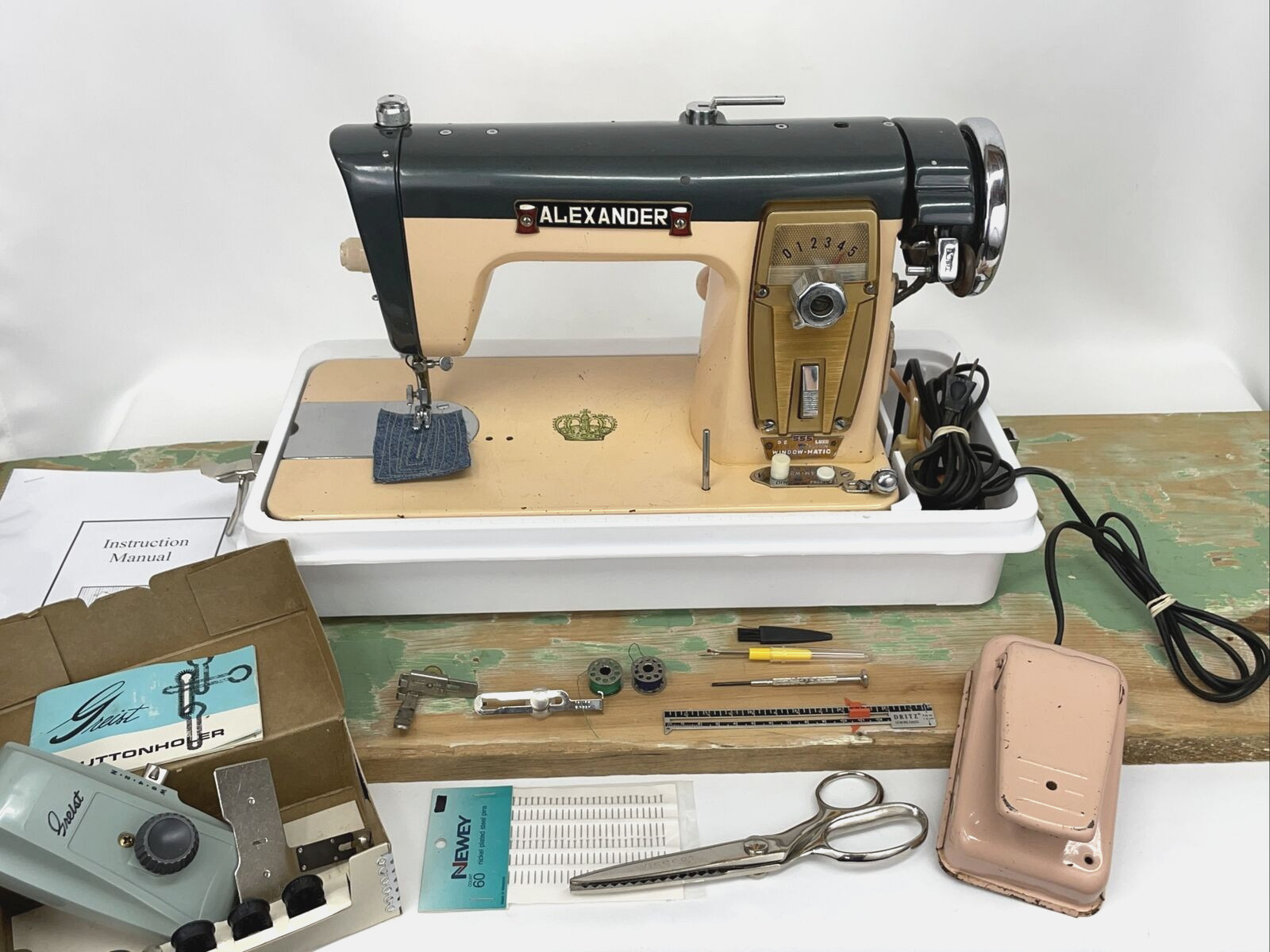 SERVICED Heavy Duty 1-Amp Vtg PINK Sewing Machine Singer 15 Clone Denim, Leather