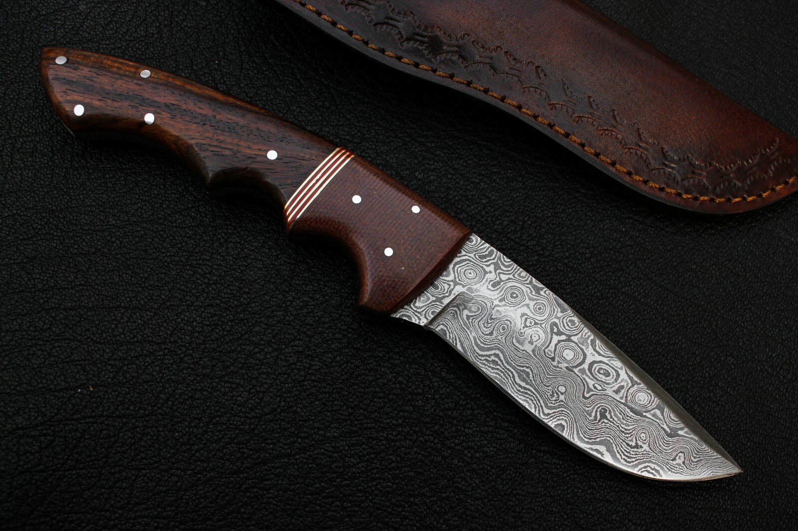 Custom Handmade Damascus Steel Skinner Knife with Cowhide Leather Sheath