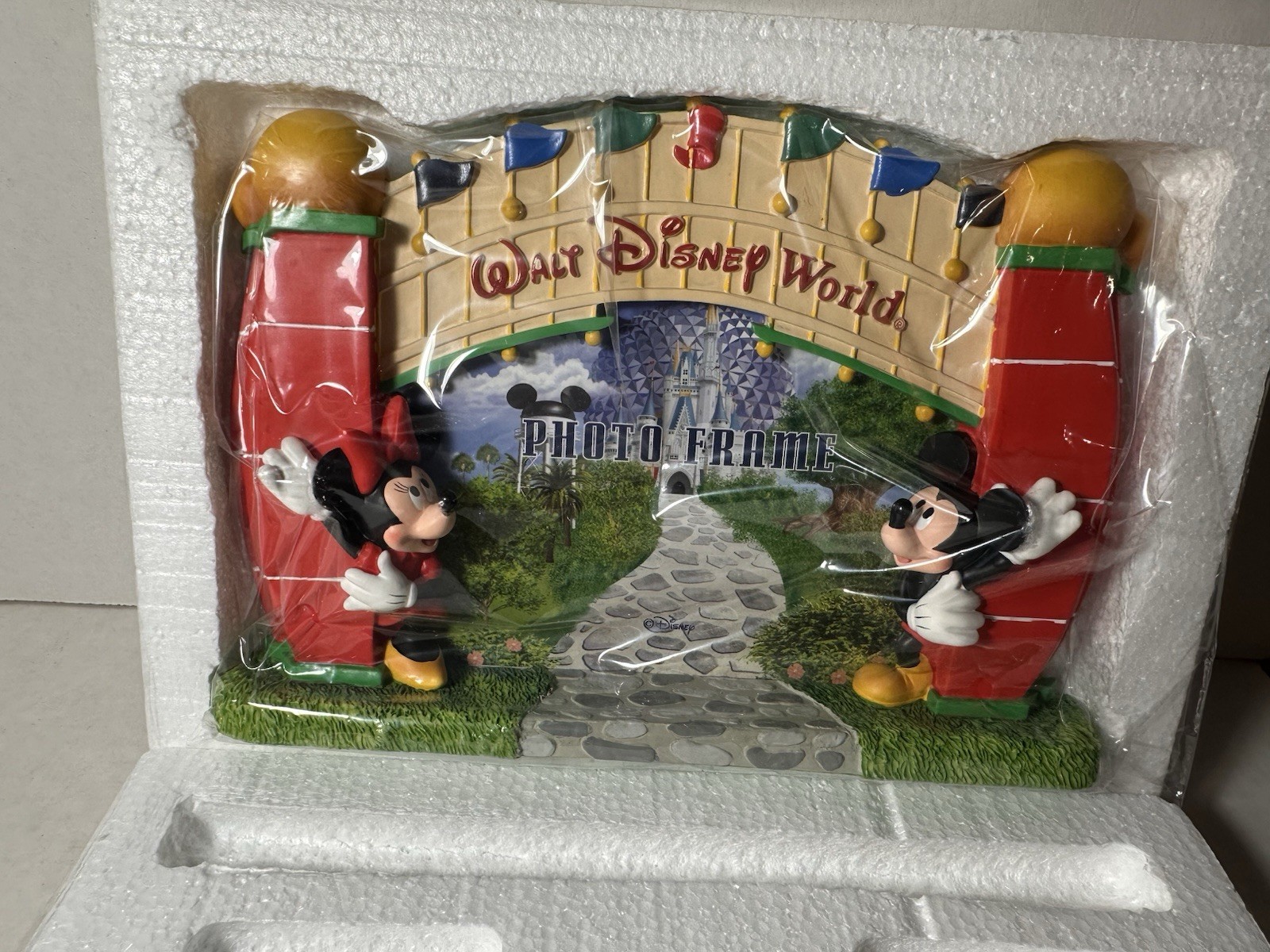 Walt Disney World Entrance Picture Frame NEW NOS Walt Disney World Entrance Picture Frame NEW NOS