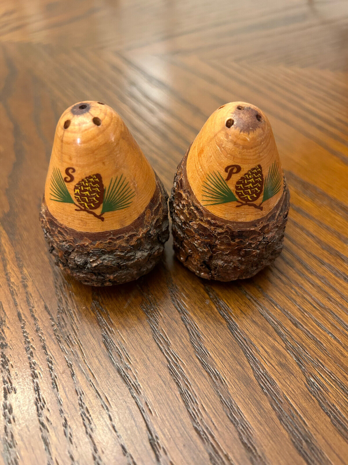 VTG Wooden SALT & PEPPER shakers Will Rogers State Park MID-CENTURY Pine Cone