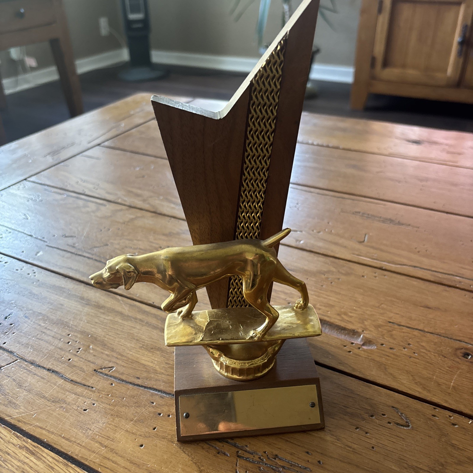 VTG 1960 Heavy Gold Metal Hunting Pointer Dog Statue Throphy VTG 1960 Heavy Gold Metal Hunting Pointer Dog Statue Throphy
