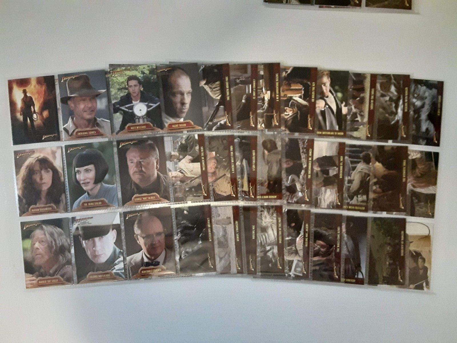 2008 Topps INDIANA JONES CRYSTAL SKULL Card COMPLETE SET of 90 w/Wrapper/Inserts 2008 Topps INDIANA JONES CRYSTAL SKULL Card COMPLETE SET of 90 w/Wrapper/Inserts