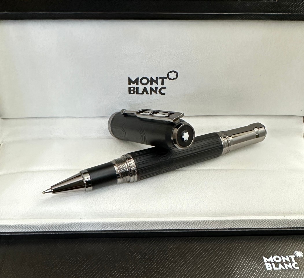 Montblanc Writer Edition Victor Hugo Rollerball Pen Limited Edition Black/Silver Montblanc Writer Edition Victor Hugo Rollerball Pen Limited Edition Black/Silver