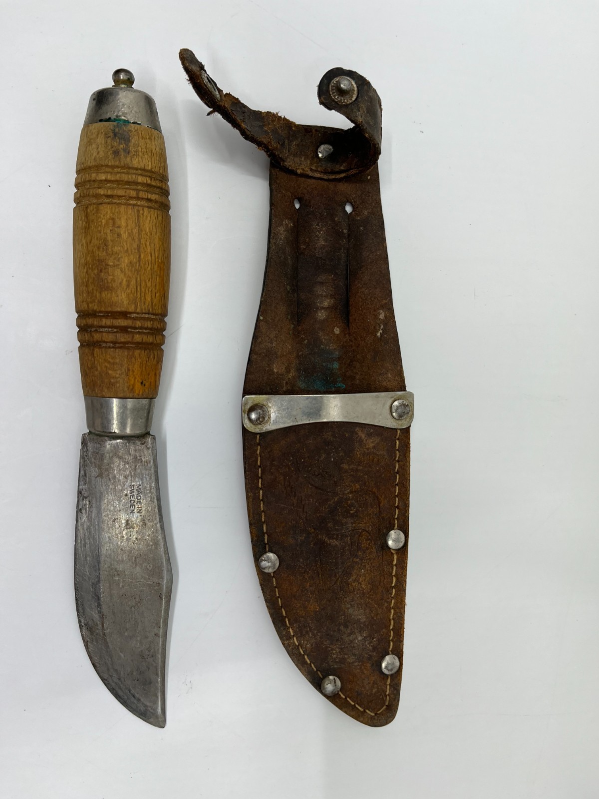 Vintage Carl Andersson MORA Sweden Fixed Blade Hunting Knife Leather Sheath Vintage Carl Andersson MORA Sweden Fixed Blade Hunting Knife Leather Sheath