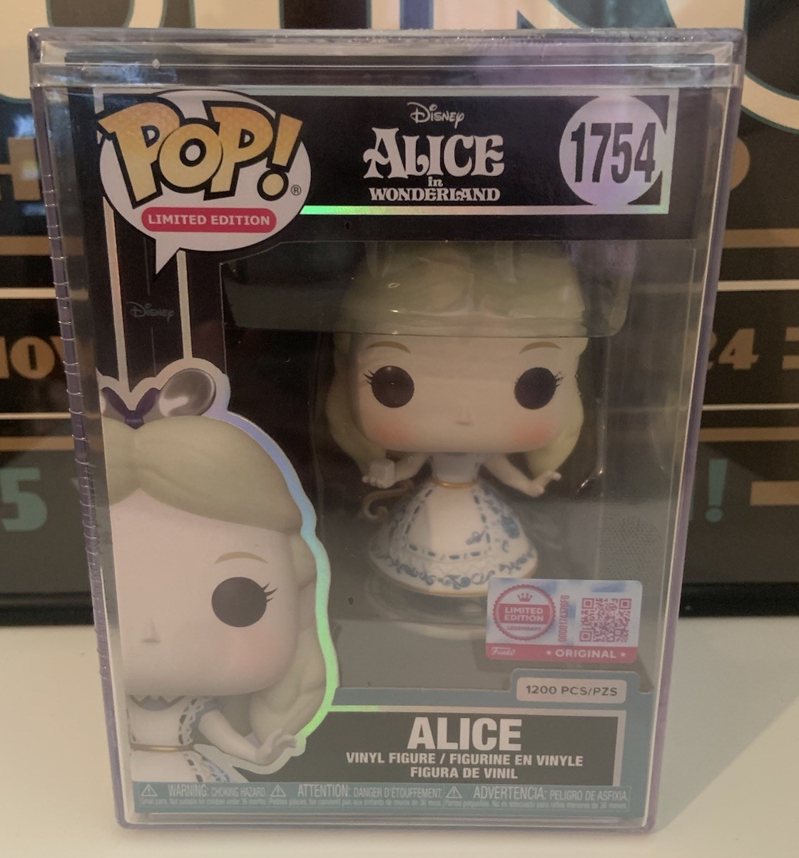 Funko Pop Alice In Wonderland Alice LE 1,200 Pcs In Hand Funko Pop Alice In Wonderland Alice LE 1,200 Pcs In Hand