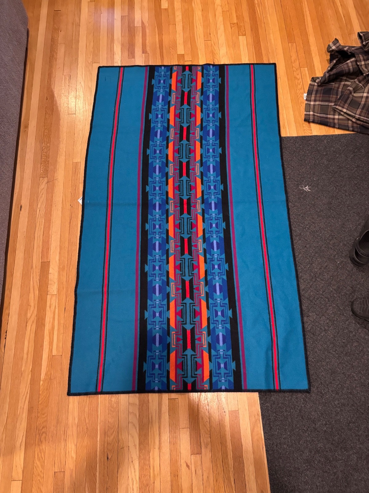 Rare Vintage Pattern Pendelton Beaver State Throw - Turquoise Blue 34” x 65" Rare Vintage Pattern Pendelton Beaver State Throw - Turquoise Blue 34” x 65"