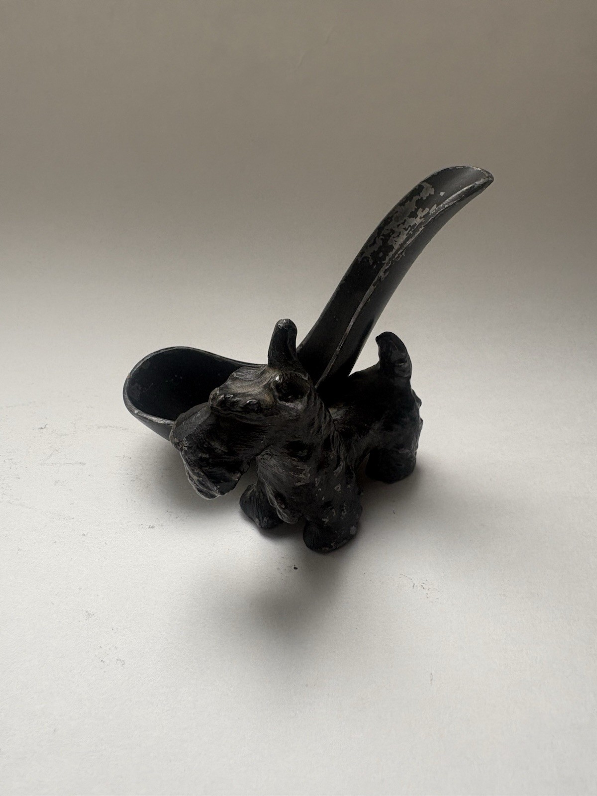Vintage Cast Iron Painted Scottie Dog Pipe Holder Scottish Terrier Black Vintage Cast Iron Painted Scottie Dog Pipe Holder Scottish Terrier Black