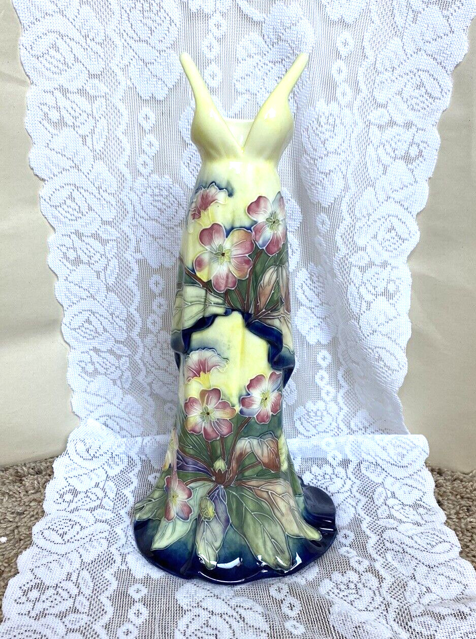 ~NIB~ GORGEOUS CARLISLE COLLECTION PORCELAIN BODICE DRESS VASE - RARE FIND ~NIB~ GORGEOUS CARLISLE COLLECTION PORCELAIN BODICE DRESS VASE - RARE FIND