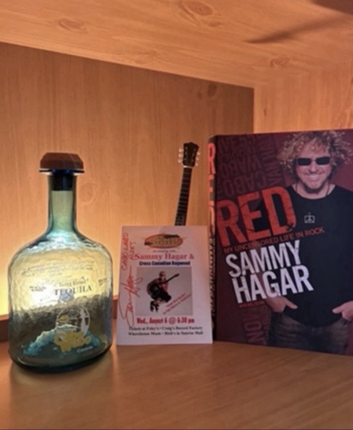 Sammy Hagar Cabo Wabo lot ( signed pic, rare 1st edition bottle, book) Sammy Hagar Cabo Wabo lot ( signed pic, rare 1st edition bottle, book)