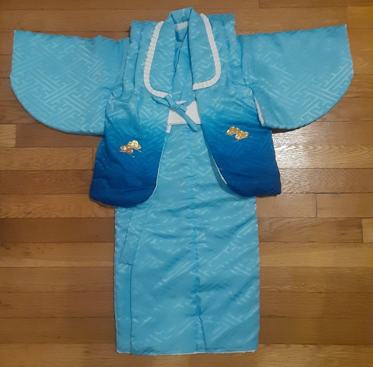 Special Fluffy JAPANESE KIMONO — BLUE - 2010 or earlier, excellent