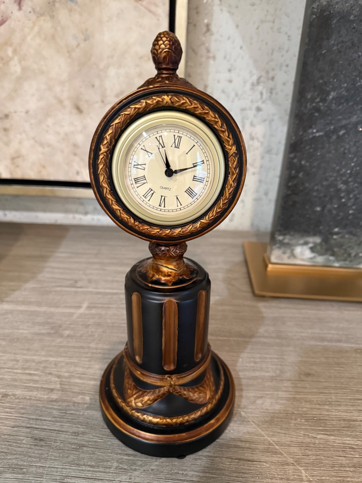 Williamsburg 1960s chelsea clock reproduction Williamsburg 1960s chelsea clock reproduction