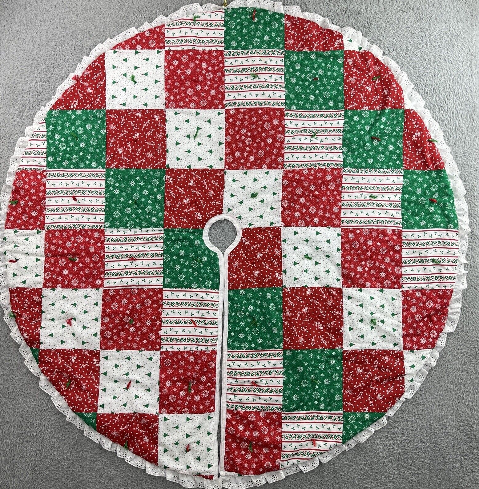 Vintage Patchwork Quilt Christmas Tree Skirt Eyelet Lace Ruffle 46.5-48.5”