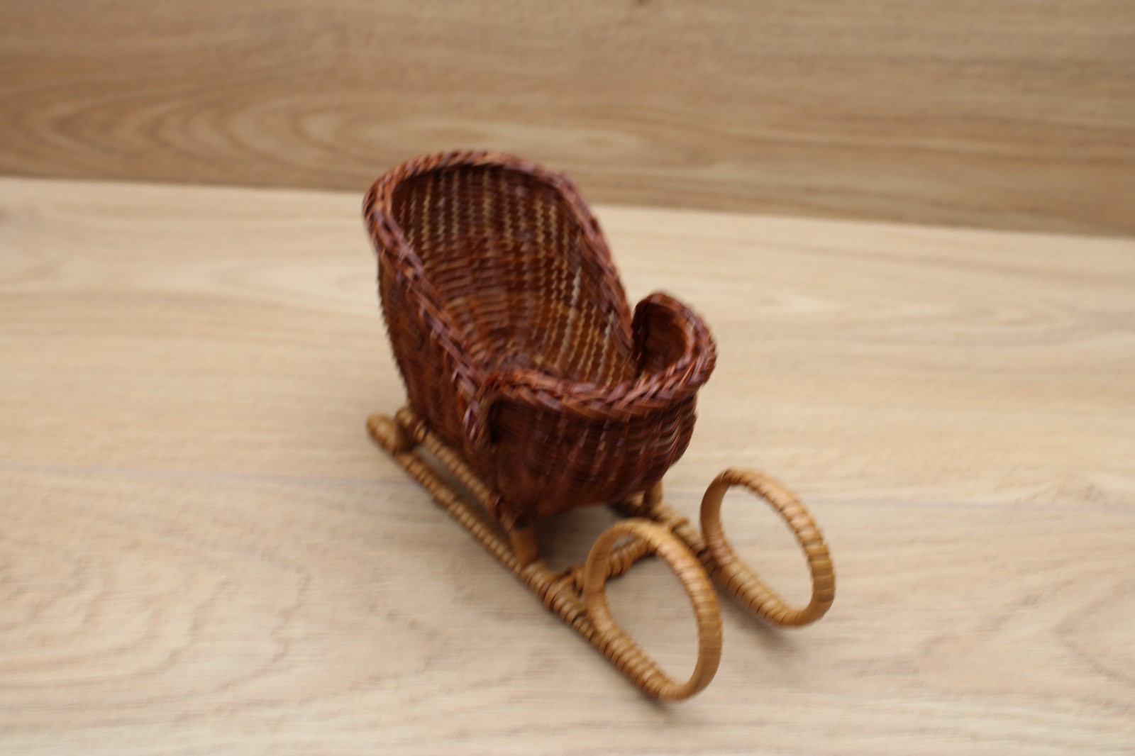 Vintage Wicker Rattan Christmas Sleigh Basket Holiday Tabletop Decor Brown 7"x4" Vintage Wicker Rattan Christmas Sleigh Basket Holiday Tabletop Decor Brown 7"x4"