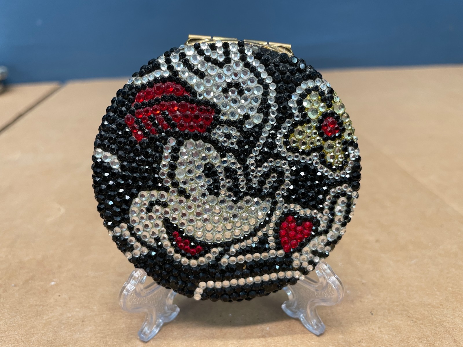 Vintage Rare "Kathrine Baumann Minnie Mouse Crystal Design" Stratton Compact