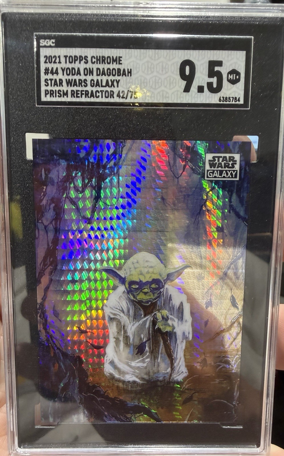 Yoda on Dagobah - 2021 Topps Chrome Star Wars Galaxy #44 Prism Refractor /75 Yoda on Dagobah - 2021 Topps Chrome Star Wars Galaxy #44 Prism Refractor /75