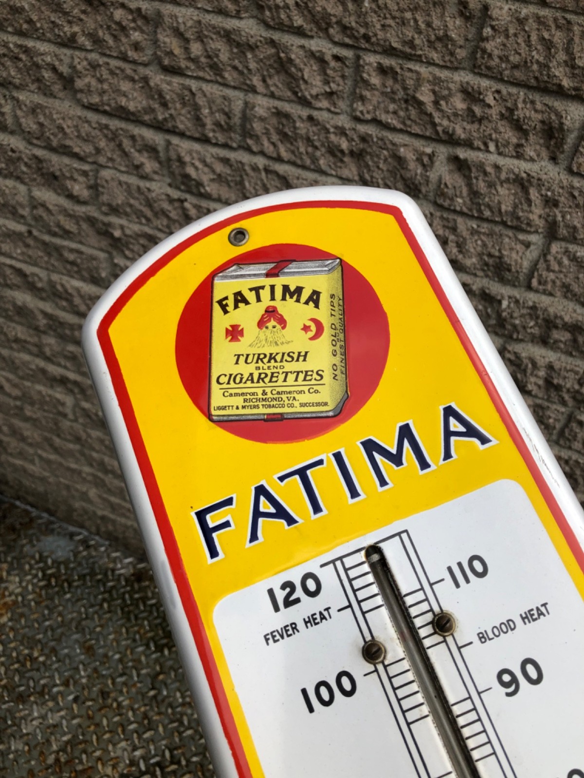 VINTAGE c1915 GRAPHIC PORCELAIN ENAMEL “FATIMA TURKISH BLEND” CIGARETTE SIGN NM