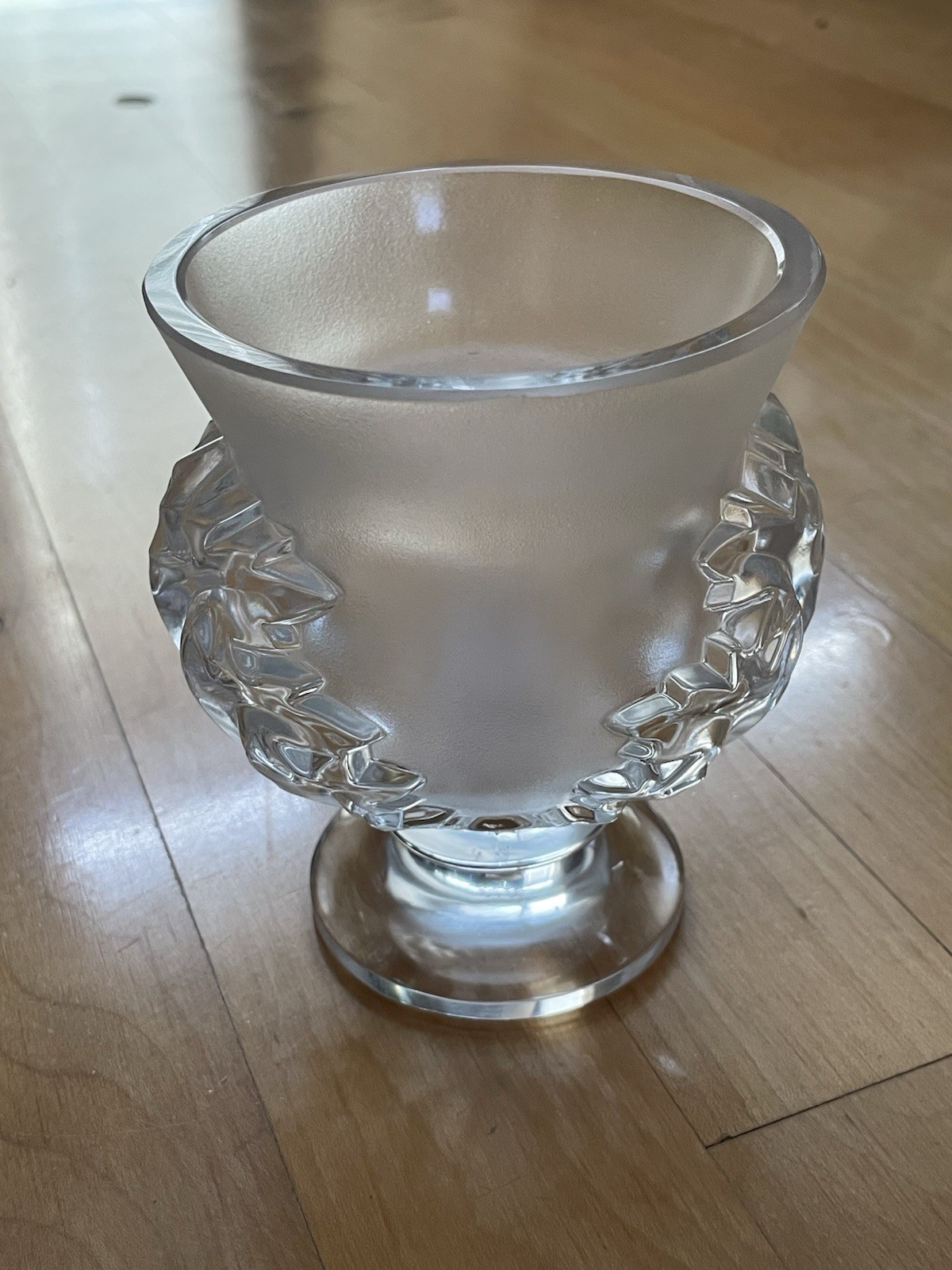 Lalique France Clear & Frosted Crystal Saint-Cloud Acanthus Leaf Vase