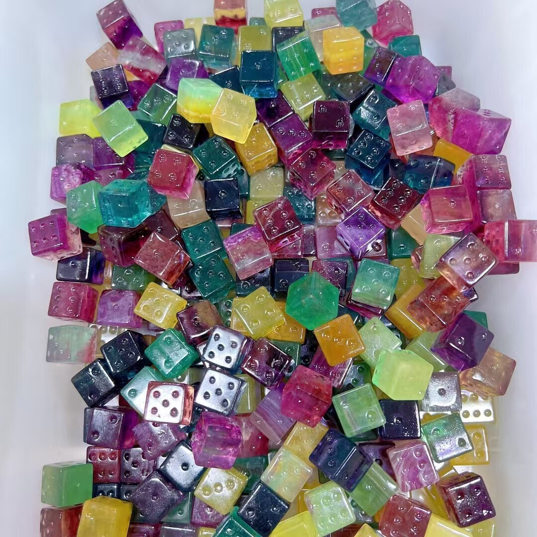 100pc Natural Colorful fluorite Carved dice Quartz Crystal Reiki Healing gift 100pc Natural Colorful fluorite Carved dice Quartz Crystal Reiki Healing gift