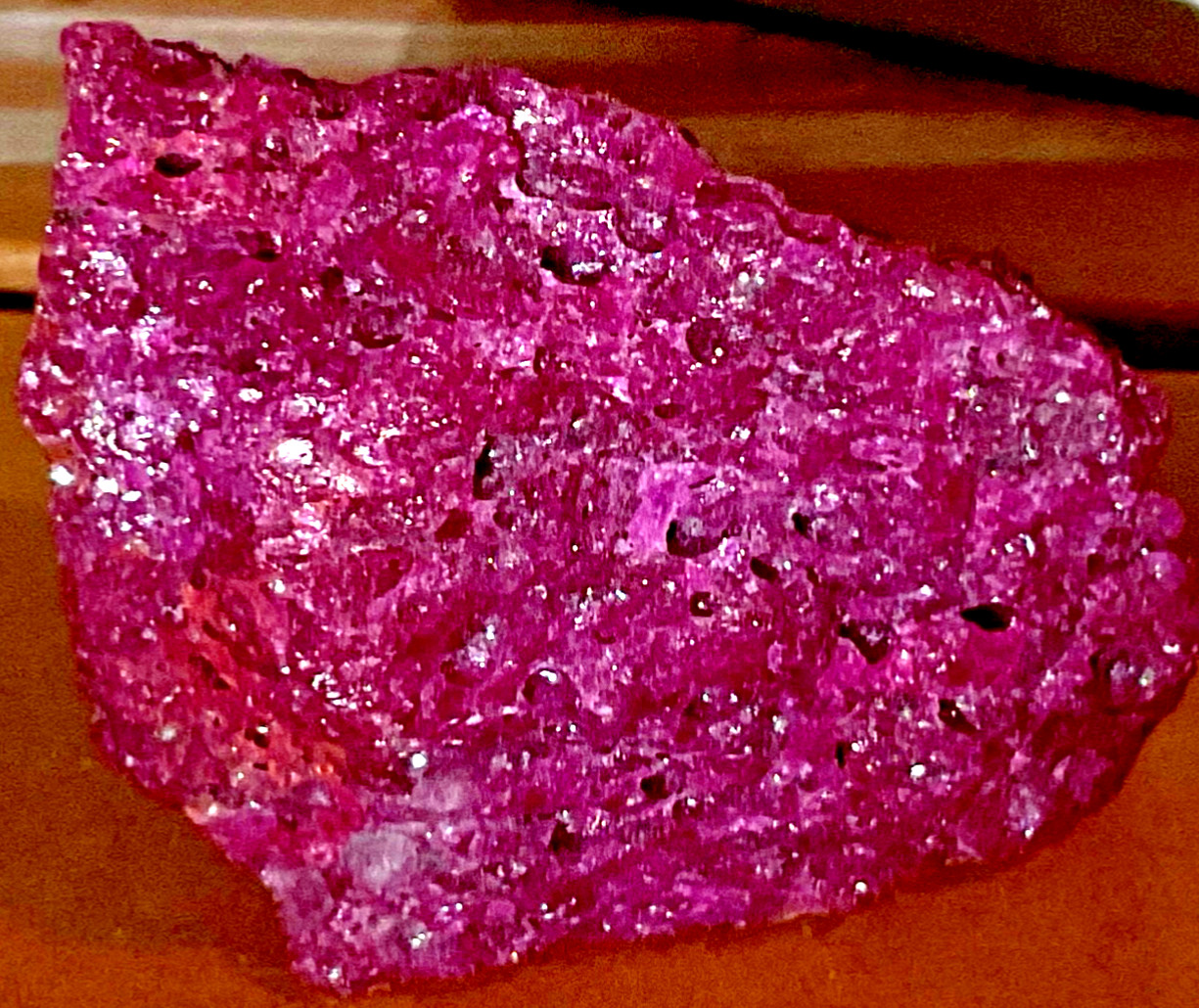 GENUINE RUBY ROUGH REAL RARE IS EXTREMELY SPARKLY ENTIRE STONE FLUORESCES GENUINE RUBY ROUGH REAL RARE IS EXTREMELY SPARKLY ENTIRE STONE FLUORESCES
