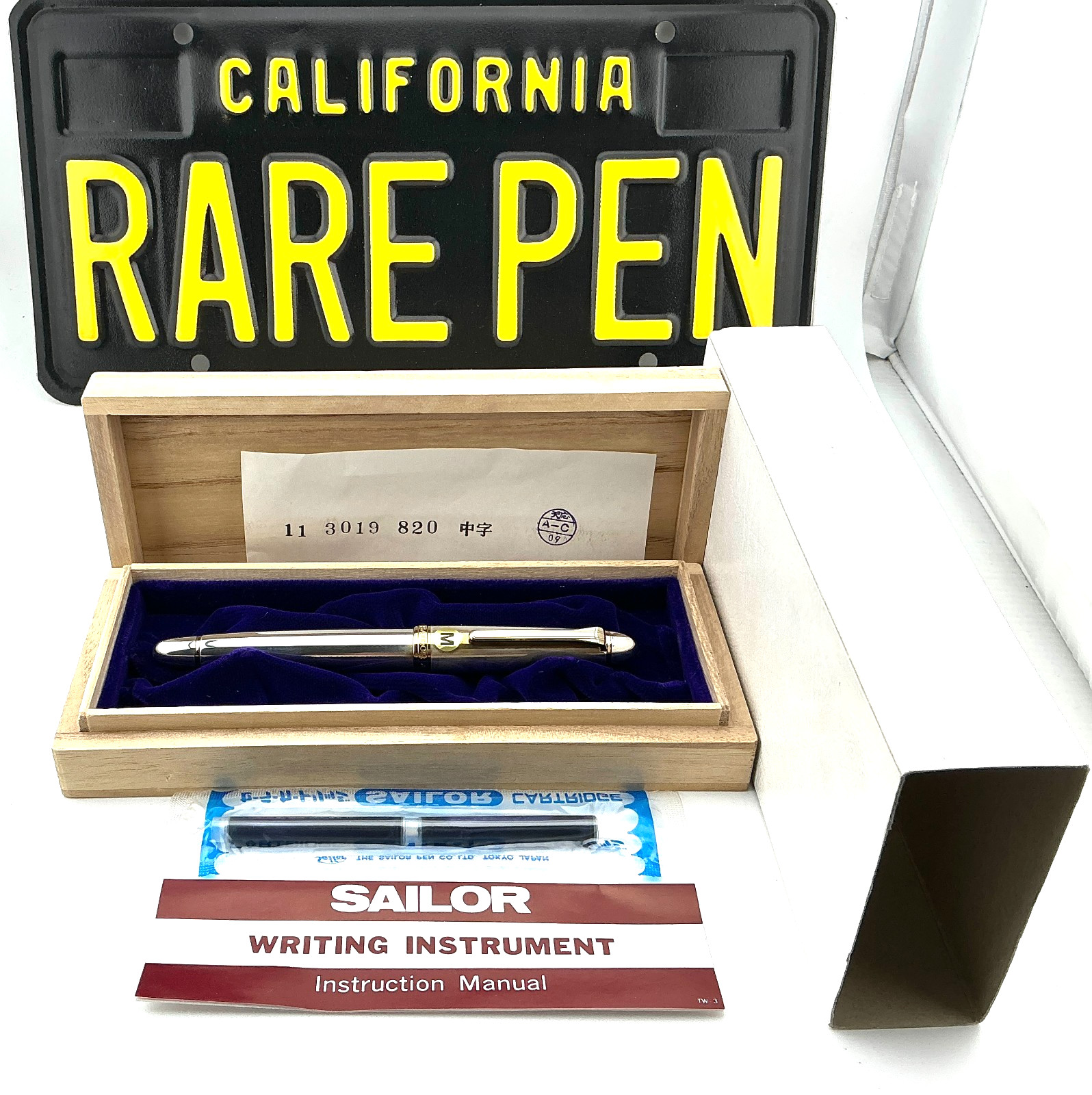 1990s Rare SAILOR SMOOTH STERLING SILVER FOUNTAIN PEN 14K H-M nib NEW STICKERED 1990s Rare SAILOR SMOOTH STERLING SILVER FOUNTAIN PEN 14K H-M nib NEW STICKERED