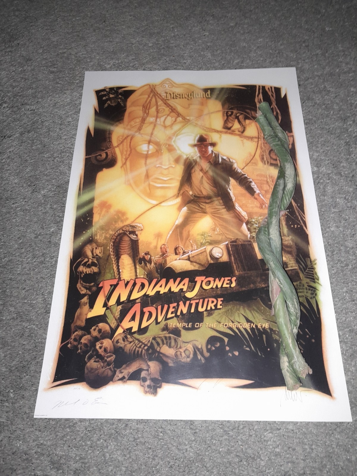 DISNEYLAND INDIANA JONES ADVENTURE PROP VINE & POSTER DISNEYLAND INDIANA JONES ADVENTURE PROP VINE & POSTER