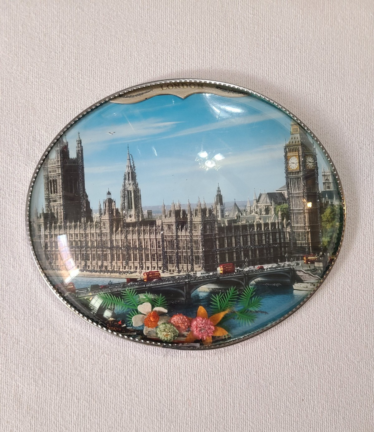 Vintage London Cityscape Souvenir Convex Glass Bubble Wall Picture Glitter 7in