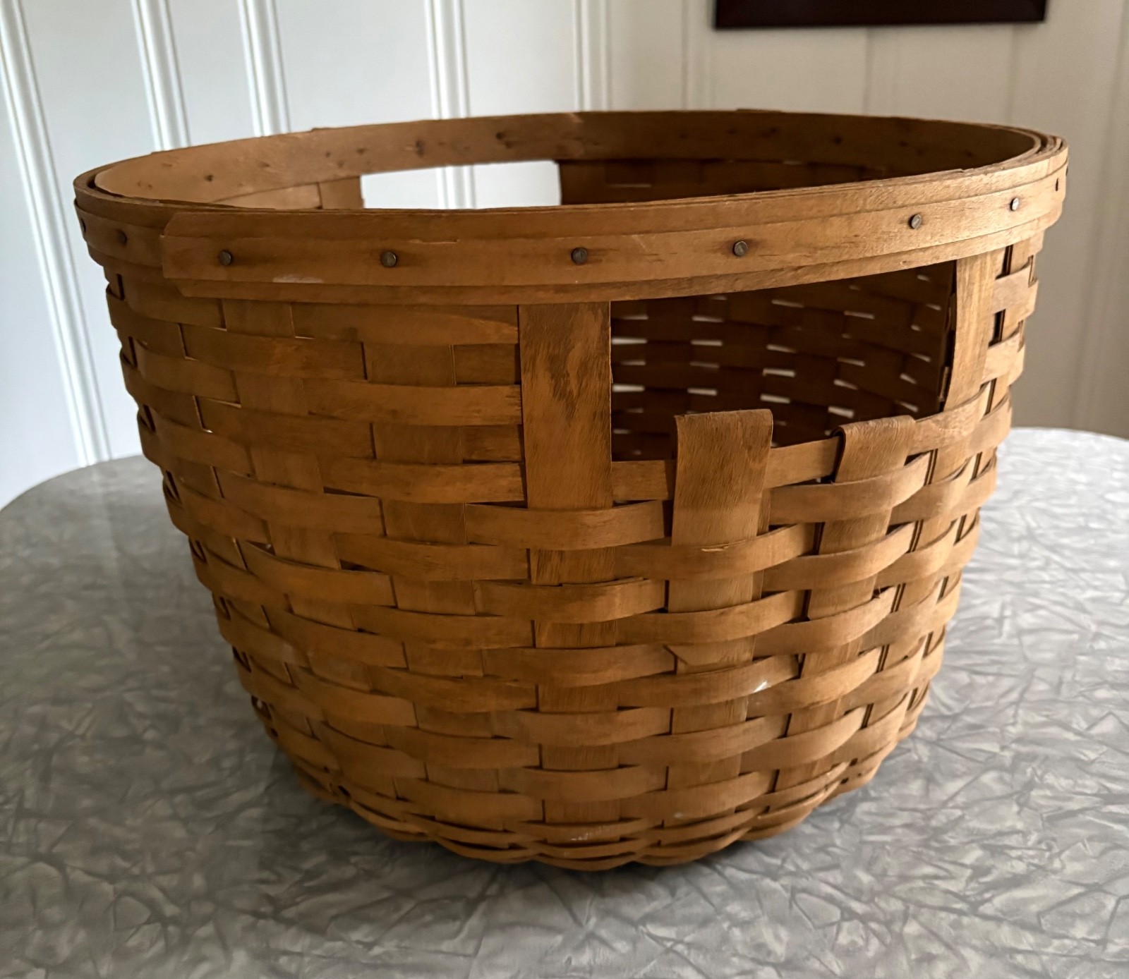 Vintage Longaberger Classic Corn Basket 1985 Signed Large Round Laundry 17 x 11" Vintage Longaberger Classic Corn Basket 1985 Signed Large Round Laundry 17 x 11"