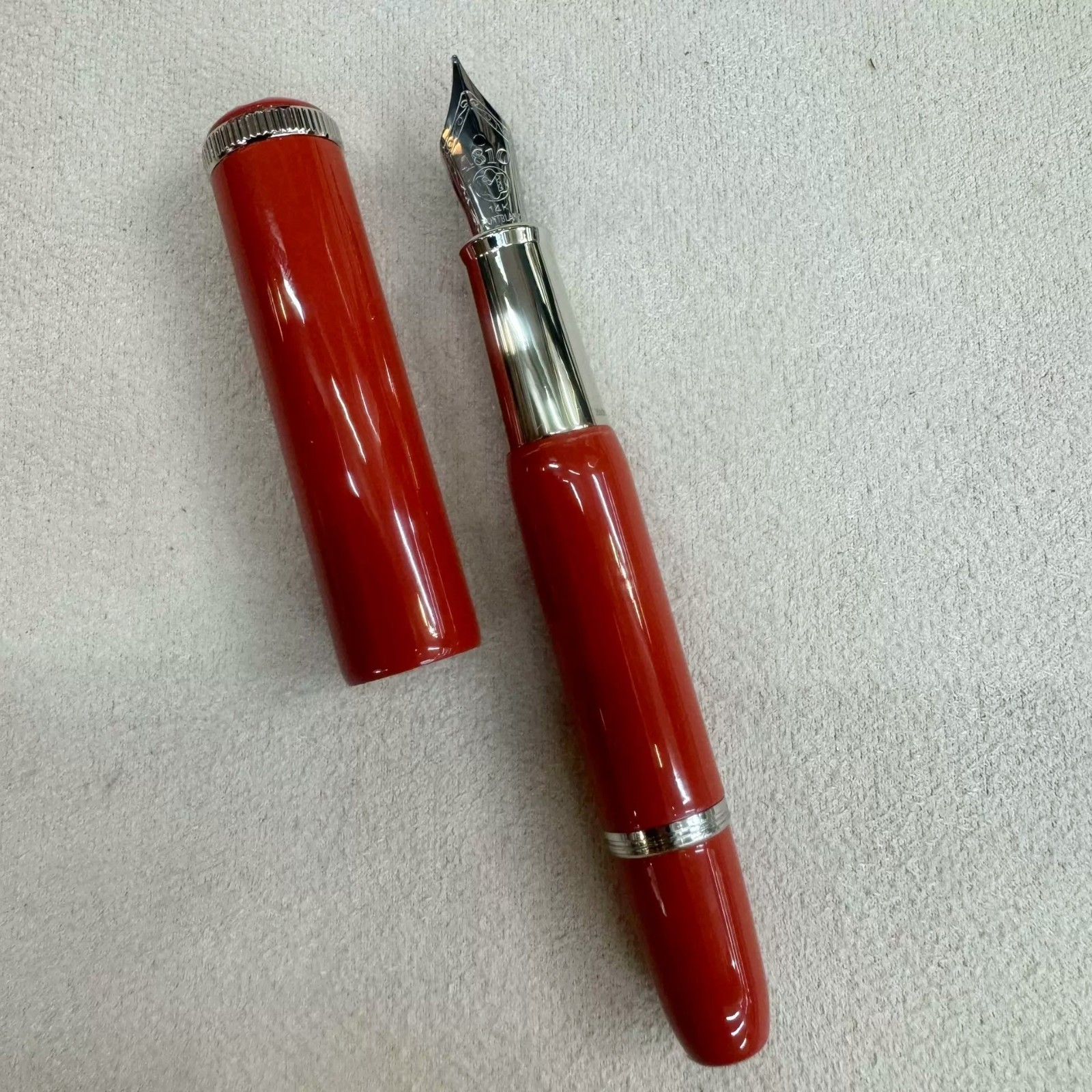 Montblanc Schreiberling Baby Mini Red Fountain Pen With Luxury Gift Box Montblanc Schreiberling Baby Mini Red Fountain Pen With Luxury Gift Box