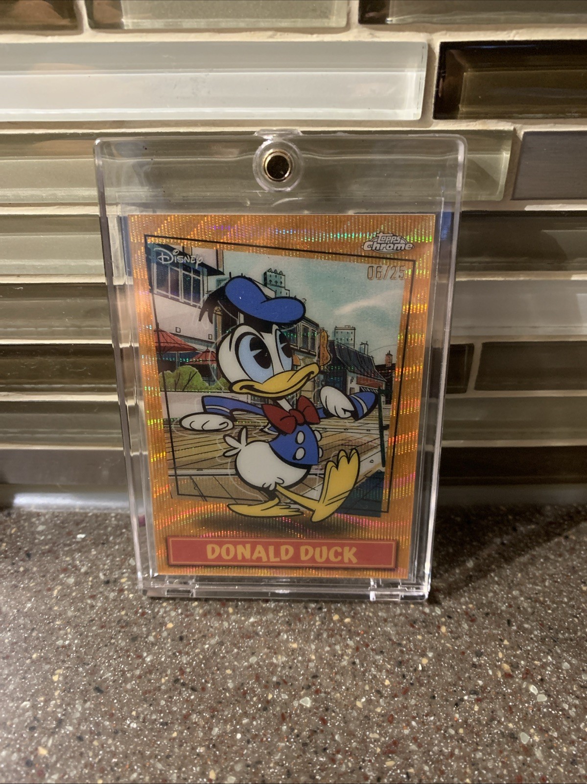 2025 Topps Disney Neon 2025 Topps Disney Neon